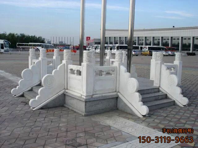 車(chē)站升旗臺(tái)_漢白玉雕花國(guó)旗臺(tái)