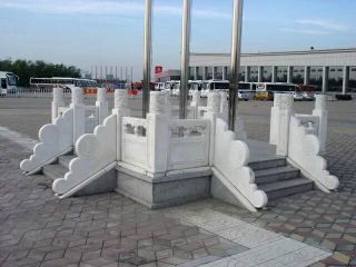 國(guó)旗臺(tái)旗桿的高度直徑有什么規(guī)格或者規(guī)范嗎？