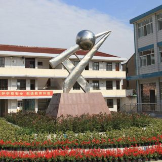為什么不銹鋼雕塑不會(huì)生銹？