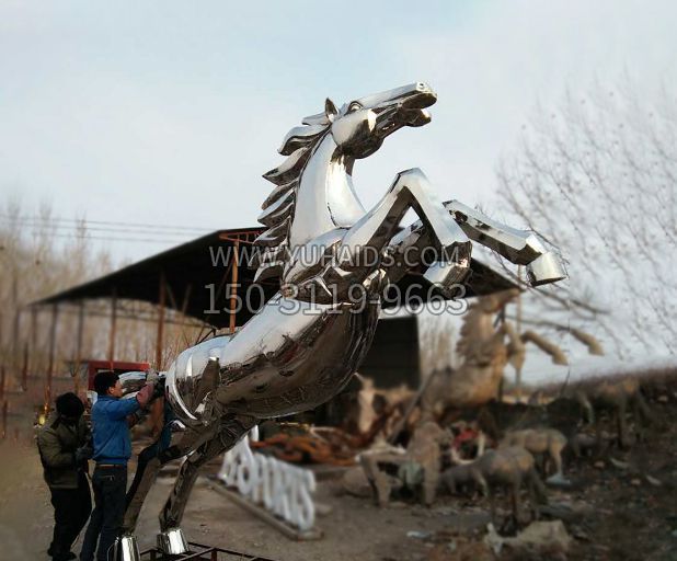 廣場不銹鋼鏡面奔馬雕塑 廣場不銹鋼鏡面奔馬雕塑