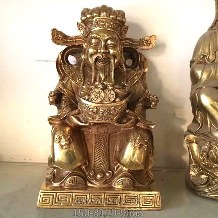 家居供奉銅雕財神爺?shù)袼?>
                                <h2>家居供奉銅雕財神爺?shù)袼?參數(shù)說明</h2>
                                                                        <table>
                                      <tr>
                                        <th>產(chǎn)品標題</th>
                                        <td>家居供奉銅雕財神爺?shù)袼?/td>
                                      </tr>
                                      <tr>
                                        <th>發(fā)布時間</th>
                                        <td>2023-06-07 09:06</td>
                                      </tr>
                                      <tr>
                                        <th>價格</th>
                                        <td><span>電話咨詢</td>
                                      </tr>
                                                                              <tr>
                                          <th>制作材質(zhì)</th>
                                          <td>銅雕</td>
                                        </tr>
                                                                          </table>
                                <h2>家居供奉銅雕財神爺?shù)袼?詳細說明</h2>
                                <p>玉海雕塑是一家綜合性的雕塑公司，擁有多款家居供奉銅雕財神爺?shù)袼苣Ｐ?，可加工定制多種家居供奉銅雕財神爺?shù)袼?，支持材質(zhì)、樣式、風(fēng)格、尺寸大小等方面的調(diào)整修改定制。我們所加工制作的家居供奉銅雕財神爺?shù)袼苜|(zhì)優(yōu)價廉，遍布全國多個省市地區(qū)，想要了解更多案例圖片，請電話或微信咨詢。材質(zhì)、大小、樣式等都可以按需定制，還可根據(jù)您提供給的家居供奉銅雕財神爺?shù)袼軜訄D進行制作！如有相關(guān)需求，歡迎致電（微信同號）：<span>150-3119-9663</span></p>
                                                                <div   class=
