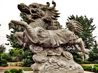 戶(hù)外廣場(chǎng)大型踏著祥云的神獸麒麟雕塑