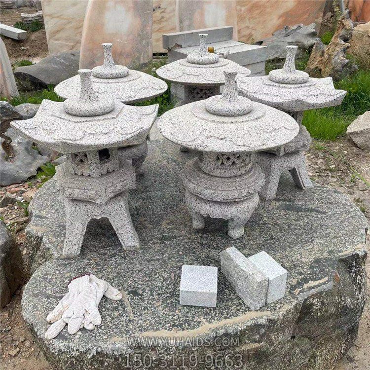 石燈，花崗巖仿古石雕燈雕塑