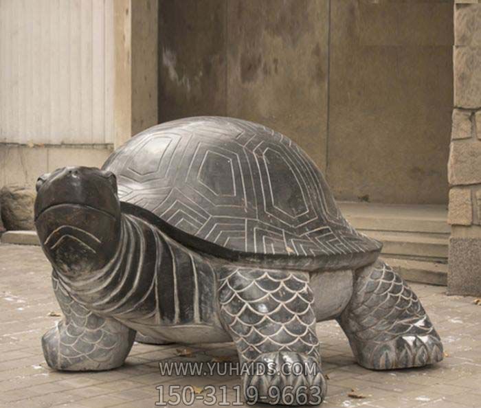 庭院戶外不銹鋼仿真動物烏龜?shù)袼?>
                                <h2>庭院戶外不銹鋼仿真動物烏龜?shù)袼?參數(shù)說明</h2>
                                                                        <table>
                                      <tr>
                                        <th>產(chǎn)品標題</th>
                                        <td>庭院戶外不銹鋼仿真動物烏龜?shù)袼?/td>
                                      </tr>
                                      <tr>
                                        <th>發(fā)布時間</th>
                                        <td>2023-06-07 12:49</td>
                                      </tr>
                                      <tr>
                                        <th>價格</th>
                                        <td><span>電話咨詢</td>
                                      </tr>
                                                                              <tr>
                                          <th>雕刻內(nèi)容</th>
                                          <td>動物</td>
                                        </tr>
                                                                              <tr>
                                          <th>制作材質(zhì)</th>
                                          <td>不銹鋼</td>
                                        </tr>
                                                                              <tr>
                                          <th>其他</th>
                                          <td>仿真</td>
                                        </tr>
                                                                          </table>
                                <h2>庭院戶外不銹鋼仿真動物烏龜?shù)袼?詳細說明</h2>
                                <p>玉海雕塑是一家綜合性的雕塑公司，擁有多款庭院戶外不銹鋼仿真動物烏龜?shù)袼苣Ｐ?，可加工定制多種庭院戶外不銹鋼仿真動物烏龜?shù)袼?，支持材質(zhì)、樣式、風(fēng)格、尺寸大小等方面的調(diào)整修改定制。我們所加工制作的庭院戶外不銹鋼仿真動物烏龜?shù)袼苜|(zhì)優(yōu)價廉，遍布全國多個省市地區(qū)，想要了解更多案例圖片，請電話或微信咨詢。材質(zhì)、大小、樣式等都可以按需定制，還可根據(jù)您提供給的庭院戶外不銹鋼仿真動物烏龜?shù)袼軜訄D進行制作！如有相關(guān)需求，歡迎致電（微信同號）：<span>150-3119-9663</span></p>
                                                                <div   class=
