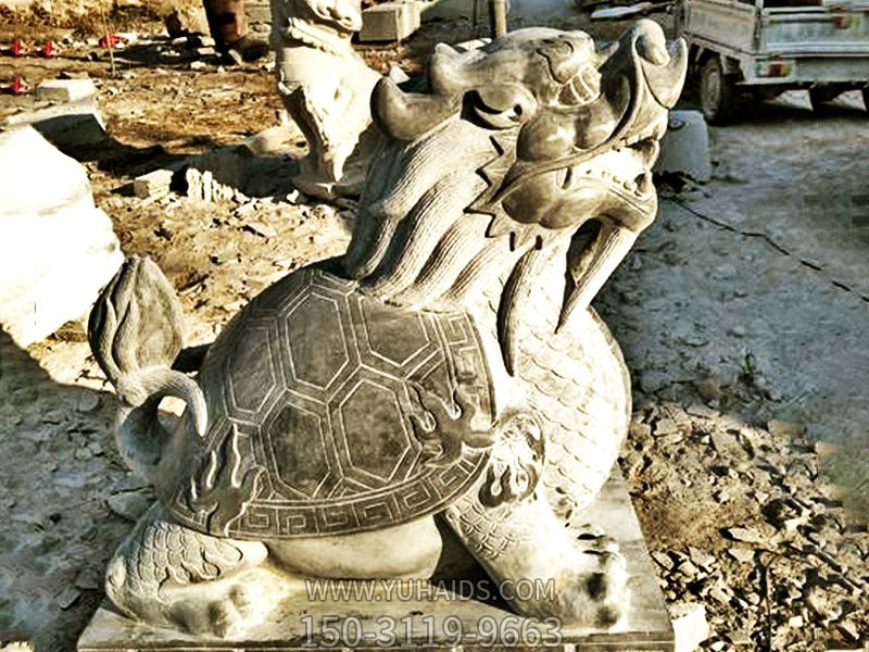 公園里擺放的坐著直視的青石石雕創(chuàng)意龍龜?shù)袼?>
                                <h2>公園里擺放的坐著直視的青石石雕創(chuàng)意龍龜?shù)袼?參數(shù)說明</h2>
                                                                        <table>
                                      <tr>
                                        <th>產(chǎn)品標(biāo)題</th>
                                        <td>公園里擺放的坐著直視的青石石雕創(chuàng)意龍龜?shù)袼?/td>
                                      </tr>
                                      <tr>
                                        <th>發(fā)布時間</th>
                                        <td>2023-06-07 13:50</td>
                                      </tr>
                                      <tr>
                                        <th>價格</th>
                                        <td><span>電話咨詢</td>
                                      </tr>
                                                                              <tr>
                                          <th>雕刻內(nèi)容</th>
                                          <td>龍、龍龜</td>
                                        </tr>
                                                                              <tr>
                                          <th>應(yīng)用場所</th>
                                          <td>公園</td>
                                        </tr>
                                                                              <tr>
                                          <th>制作材質(zhì)</th>
                                          <td>石雕、青石、石雕</td>
                                        </tr>
                                                                          </table>
                                <h2>公園里擺放的坐著直視的青石石雕創(chuàng)意龍龜?shù)袼?詳細(xì)說明</h2>
                                <p>玉海雕塑是一家綜合性的雕塑公司，擁有多款公園里擺放的坐著直視的青石石雕創(chuàng)意龍龜?shù)袼苣Ｐ?，可加工定制多種公園里擺放的坐著直視的青石石雕創(chuàng)意龍龜?shù)袼?，支持材質(zhì)、樣式、風(fēng)格、尺寸大小等方面的調(diào)整修改定制。我們所加工制作的公園里擺放的坐著直視的青石石雕創(chuàng)意龍龜?shù)袼苜|(zhì)優(yōu)價廉，遍布全國多個省市地區(qū)，想要了解更多案例圖片，請電話或微信咨詢。材質(zhì)、大小、樣式等都可以按需定制，還可根據(jù)您提供給的公園里擺放的坐著直視的青石石雕創(chuàng)意龍龜?shù)袼軜訄D進(jìn)行制作！如有相關(guān)需求，歡迎致電（微信同號）：<span>150-3119-9663</span></p>
                                                                <div   class=