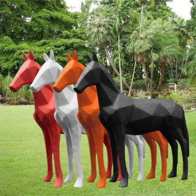 幾何塊面馬，玻璃鋼抽象動物雕塑