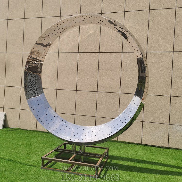 不銹鋼圓環(huán)創(chuàng)意景觀雕塑，鏡面打孔，可透光，可放大
