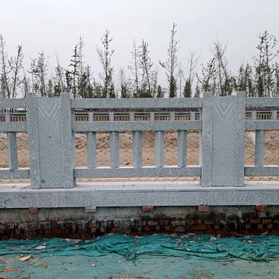 城市河道邊裝飾大理石雕刻防護(hù)欄桿；欄板