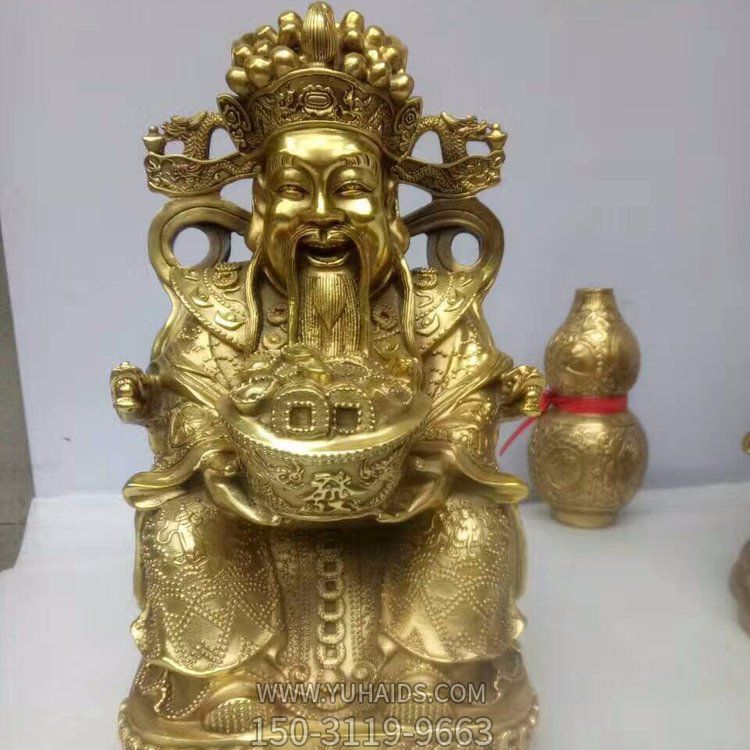 鑄銅戶外園林景觀財(cái)神爺?shù)袼?>
                                <h2>鑄銅戶外園林景觀財(cái)神爺?shù)袼?參數(shù)說明</h2>
                                                                        <table>
                                      <tr>
                                        <th>產(chǎn)品標(biāo)題</th>
                                        <td>鑄銅戶外園林景觀財(cái)神爺?shù)袼?/td>
                                      </tr>
                                      <tr>
                                        <th>發(fā)布時(shí)間</th>
                                        <td>2023-06-08 10:12</td>
                                      </tr>
                                      <tr>
                                        <th>價(jià)格</th>
                                        <td><span>電話咨詢</td>
                                      </tr>
                                                                              <tr>
                                          <th>雕刻內(nèi)容</th>
                                          <td>園林</td>
                                        </tr>
                                                                              <tr>
                                          <th>其他</th>
                                          <td>景觀</td>
                                        </tr>
                                                                              <tr>
                                          <th>制作材質(zhì)</th>
                                          <td>鑄銅</td>
                                        </tr>
                                                                          </table>
                                <h2>鑄銅戶外園林景觀財(cái)神爺?shù)袼?詳細(xì)說明</h2>
                                <p>玉海雕塑是一家綜合性的雕塑公司，擁有多款鑄銅戶外園林景觀財(cái)神爺?shù)袼苣Ｐ停杉庸ざㄖ贫喾N鑄銅戶外園林景觀財(cái)神爺?shù)袼?，支持材質(zhì)、樣式、風(fēng)格、尺寸大小等方面的調(diào)整修改定制。我們所加工制作的鑄銅戶外園林景觀財(cái)神爺?shù)袼苜|(zhì)優(yōu)價(jià)廉，遍布全國(guó)多個(gè)省市地區(qū)，想要了解更多案例圖片，請(qǐng)電話或微信咨詢。材質(zhì)、大小、樣式等都可以按需定制，還可根據(jù)您提供給的鑄銅戶外園林景觀財(cái)神爺?shù)袼軜訄D進(jìn)行制作！如有相關(guān)需求，歡迎致電（微信同號(hào)）：<span>150-3119-9663</span></p>
                                                                <div   class=