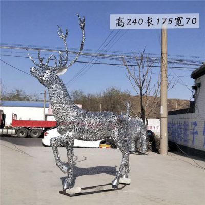 售樓部戶(hù)外擺放不銹鋼鏤空抽象景觀鹿雕塑
