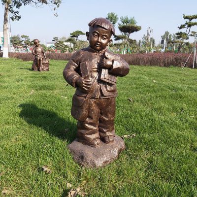 定制小孩吹喇叭雕塑需要多少錢？